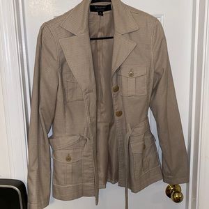 Signature by Larry Levine Tan and white Jacket